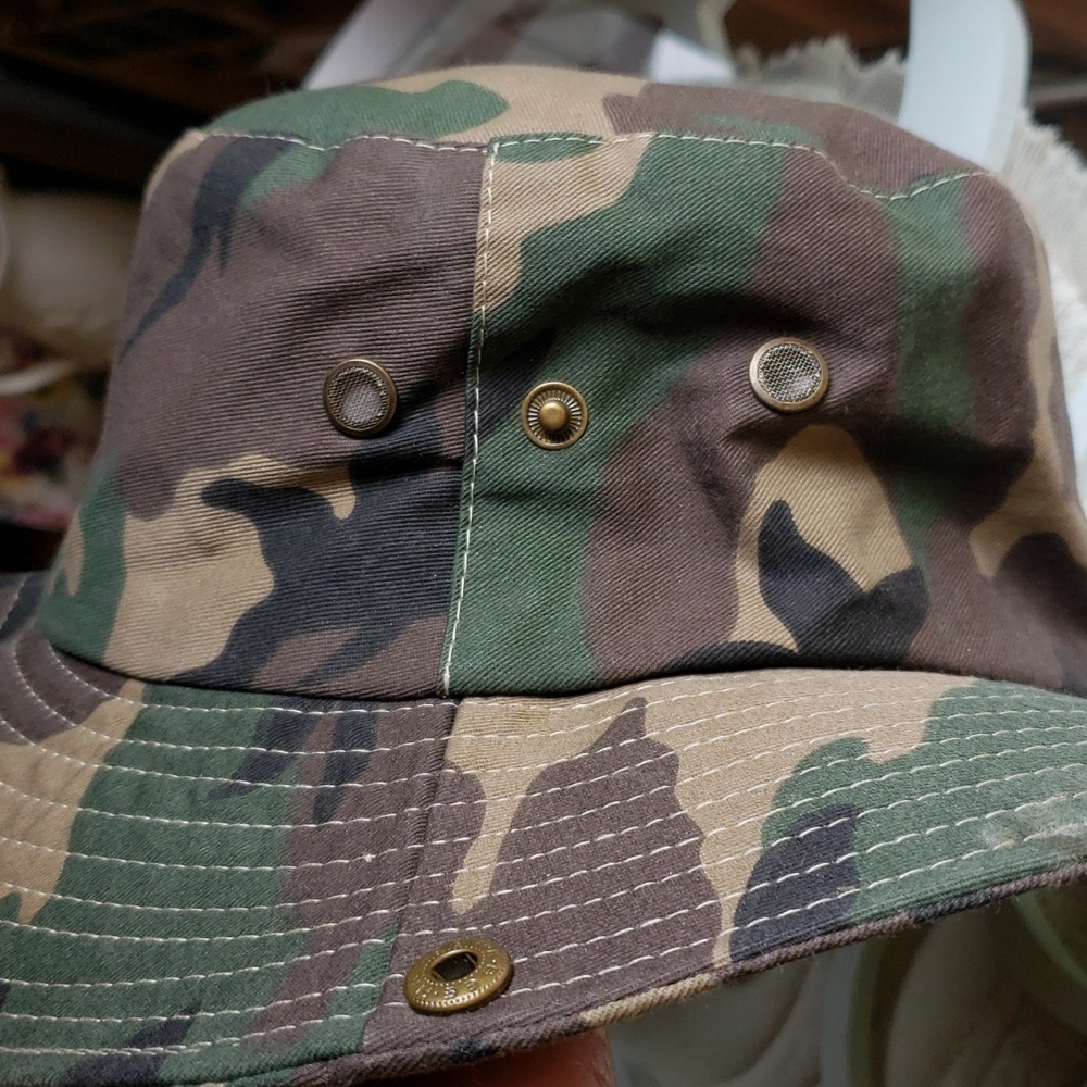 Adjustable brim Camo Sun Hat - Picture 5 of 6